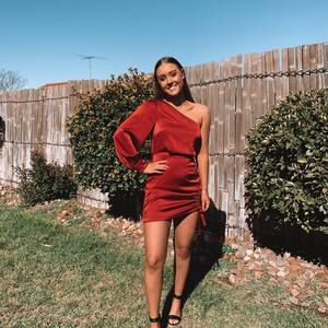 Meet your Posher, Carly